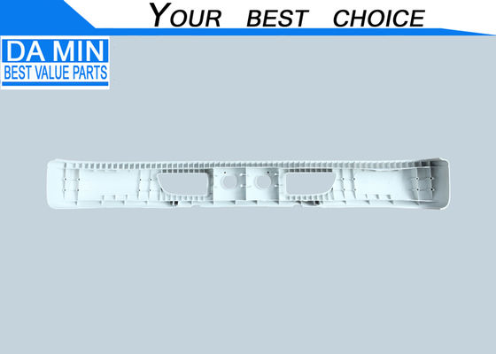एनएचआर एनकेआर बम्पर 8975824230 मॉडल 1994 लंबाई 1680 मिमी बिना फॉग लैंप के इसुज़ु लाइट ट्रक बॉडी पार्ट्स